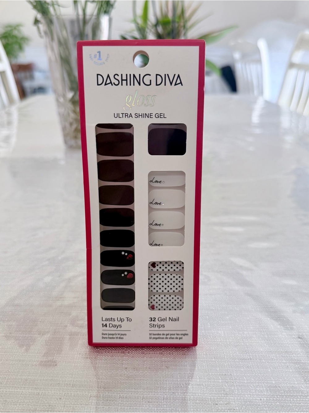 Dashing Diva Gloss Ultra Shine Gel Press-On Nails — Black & White Love Set